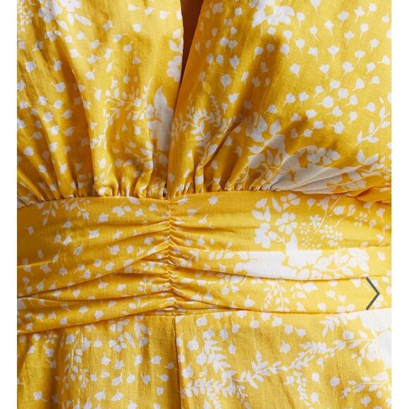 Showpo NWT Ailiza Playsuit Yellow Floral V Neck Puff Sleeve Wide Leg Romper - Picture 3 of 16
